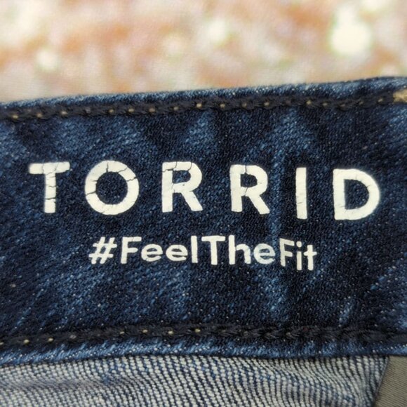 Torrid Mid Rise Mid Short Women’s Plus 26 Vintage Stretch Denim Jean Shorts - Picture 5 of 8